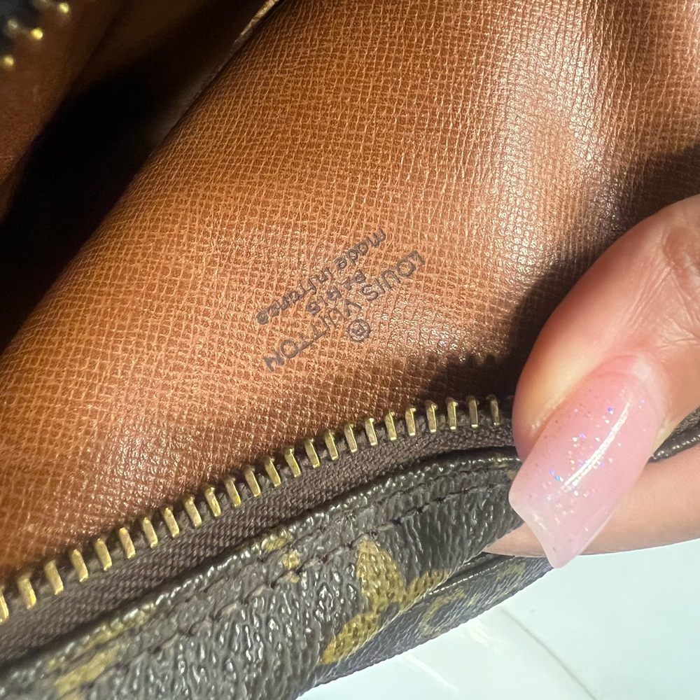 Louis Vuitton Brown Messenger Bag with Monogram Canvas - Picture 10 of 10